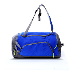 Travel bag with shoe compartment
